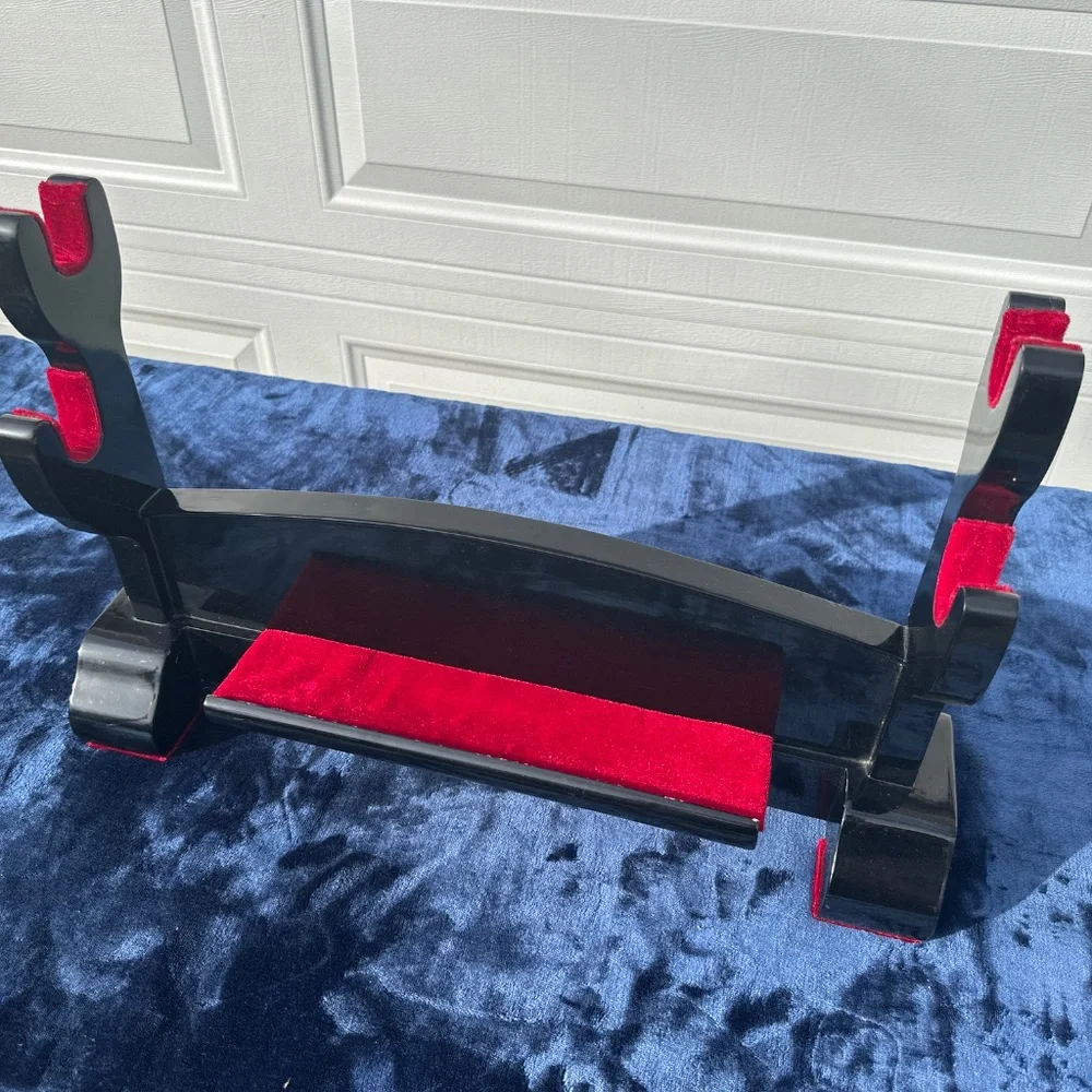 Double Sword Stand Black Lacquer and Red Velvet